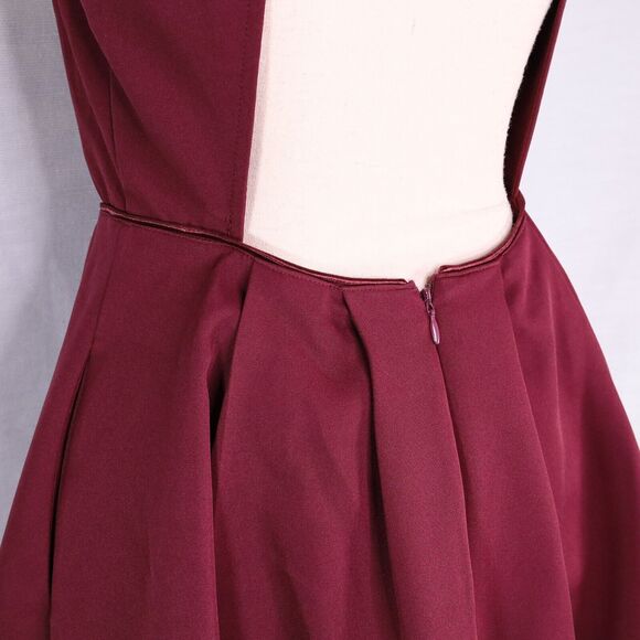 Lulus Dress Womens Small Burgundy Stretch Lined Short Open Back Wedding Prom - Picture 9 of 11